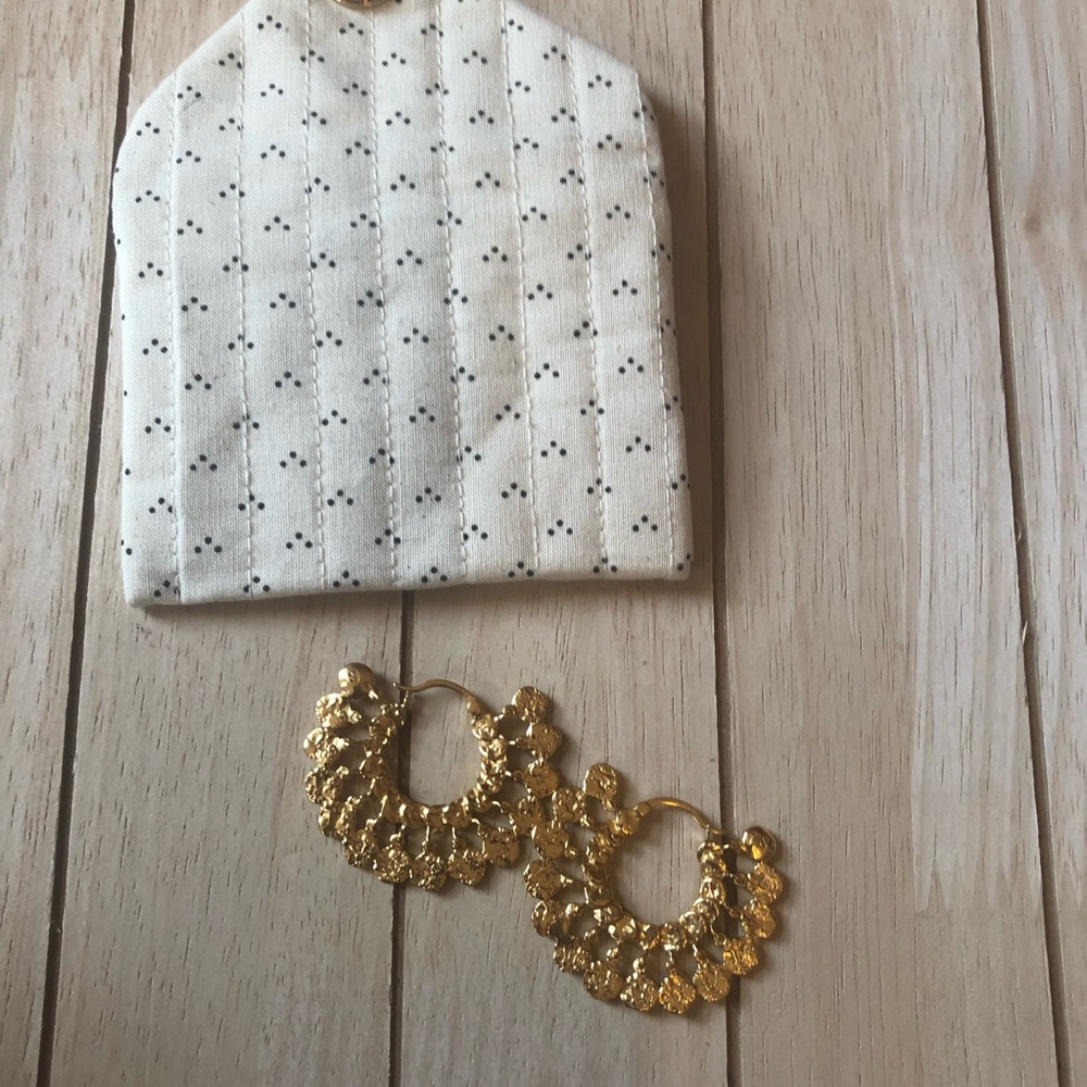 🇫🇷SÉZANE TIA HOOP EARRINGS - Picture 3 of 5